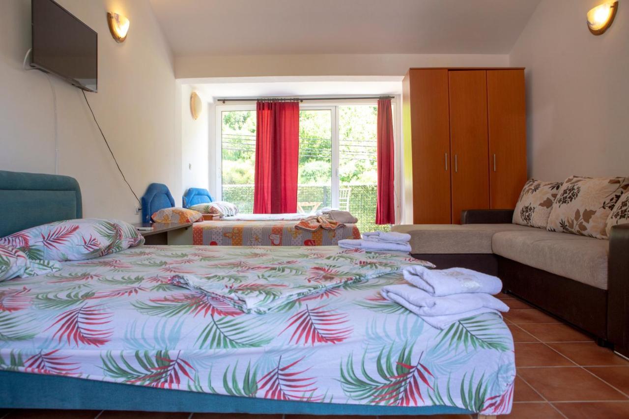 Family Apartments Vukcevic Čanj Extérieur photo
