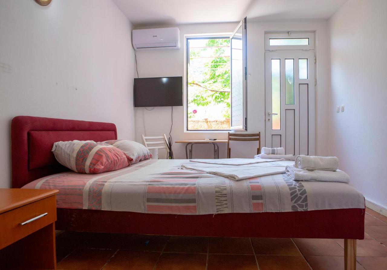 Family Apartments Vukcevic Čanj Extérieur photo