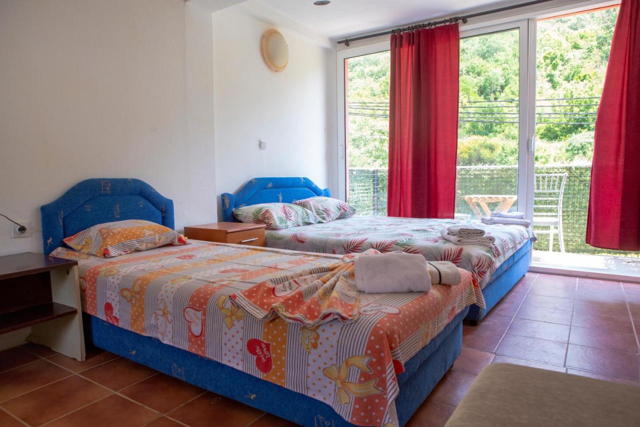 Family Apartments Vukcevic Čanj Extérieur photo