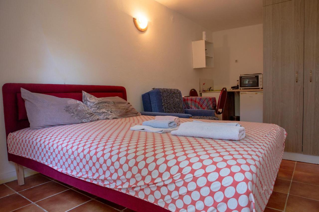 Family Apartments Vukcevic Čanj Extérieur photo