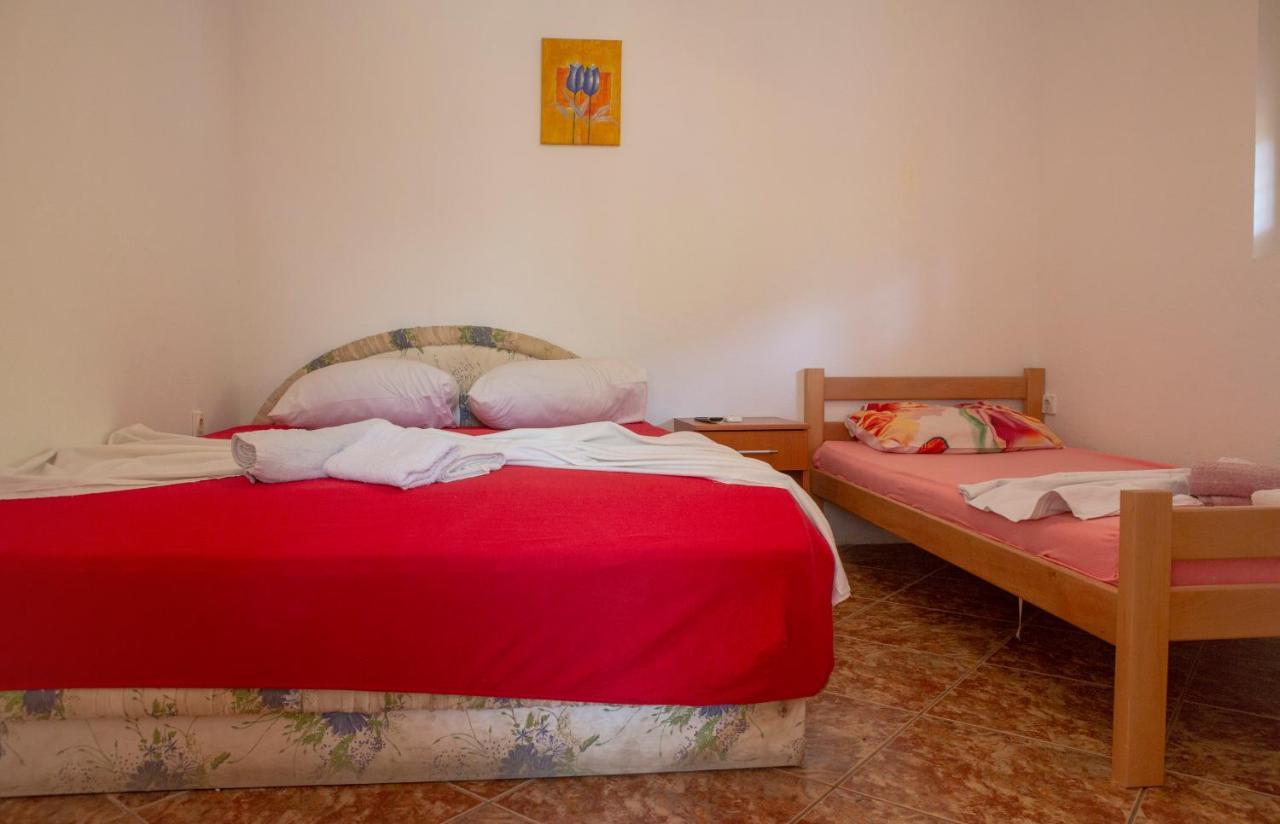 Family Apartments Vukcevic Čanj Extérieur photo
